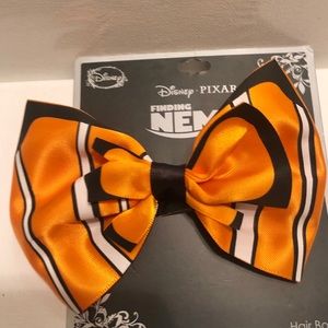 Disney Finding Nemo Bow